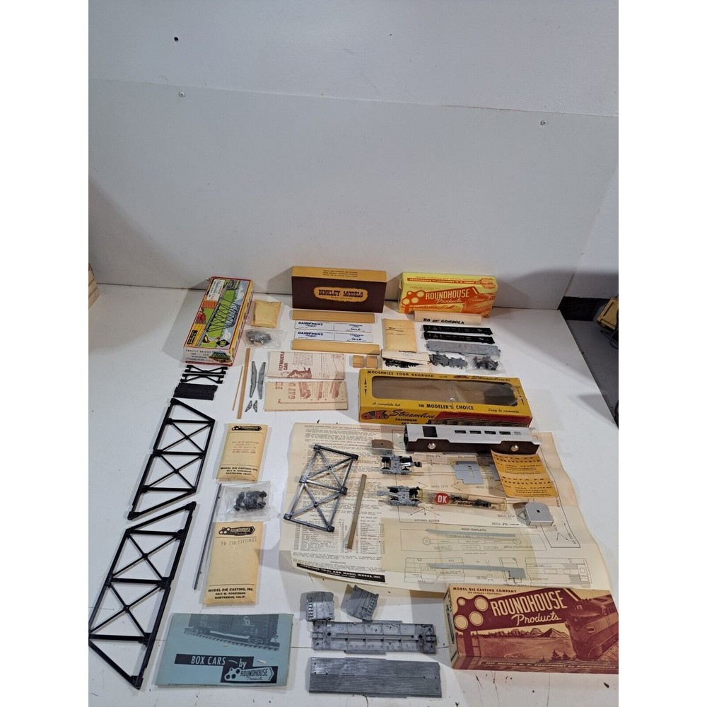 5 HO Gauge Railroad Kits: Freight, OK Streamliner Passenger Car Bridge (Read)